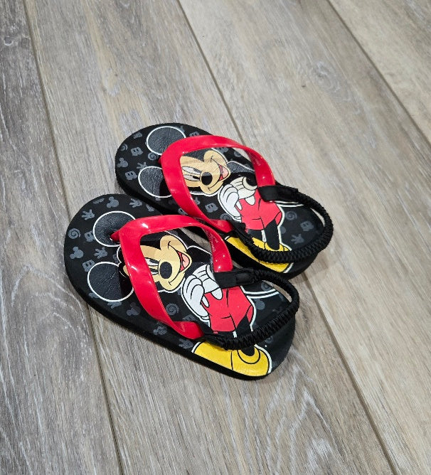 #13 Mickey Mouse Boys Slippers Size 8 GUC