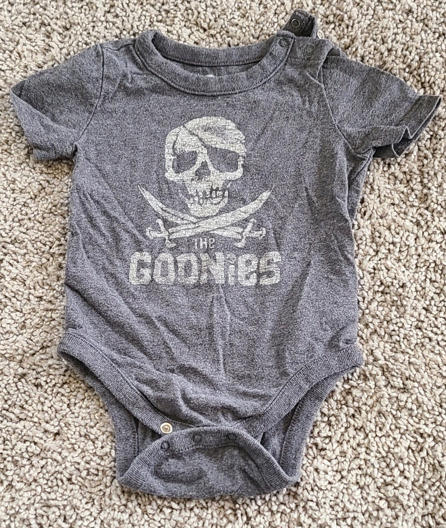 #188 Gender Neutral 6-12M Gap Goonies Onesie (1 of 2)