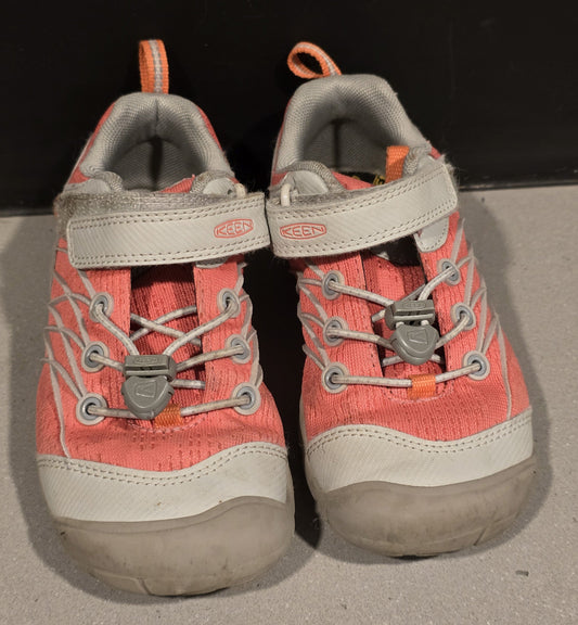 #131 Keens girls pink tennis shoes 13