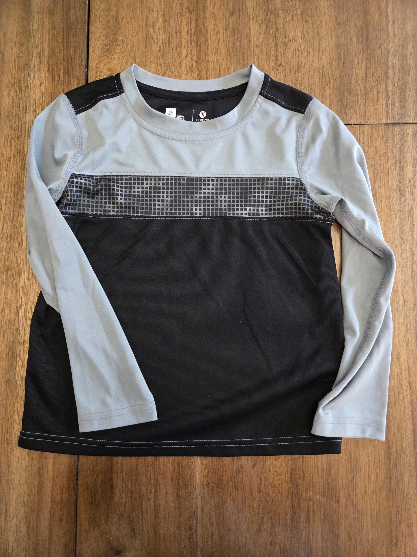 REDUCED Seller 184 Xersion Long sleeve active tops size 6/7