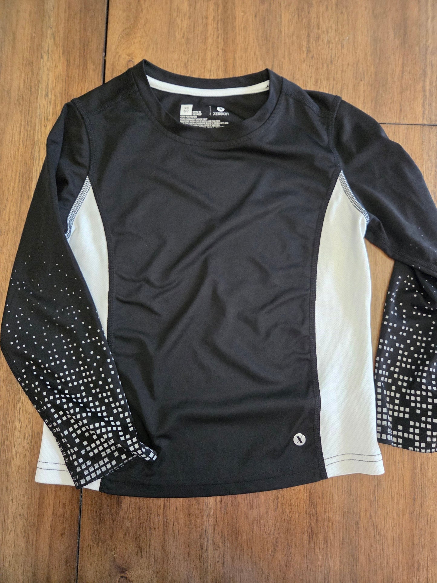 REDUCED Seller 184 Xersion Long sleeve active tops size 6/7