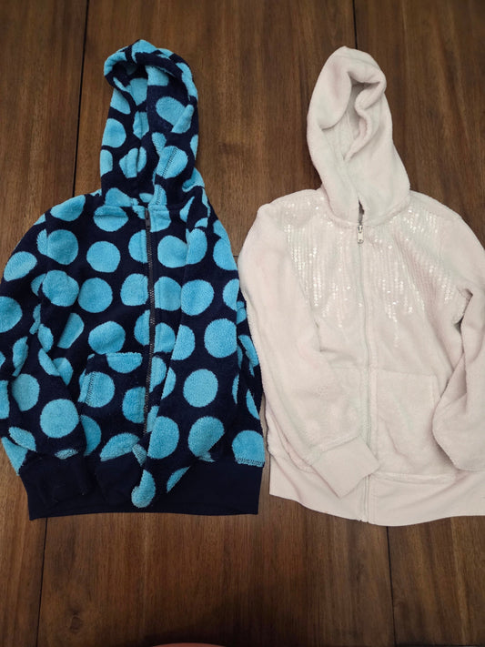 REDUCED Seller 184 girls Arizona zip ups size 8 (medium)