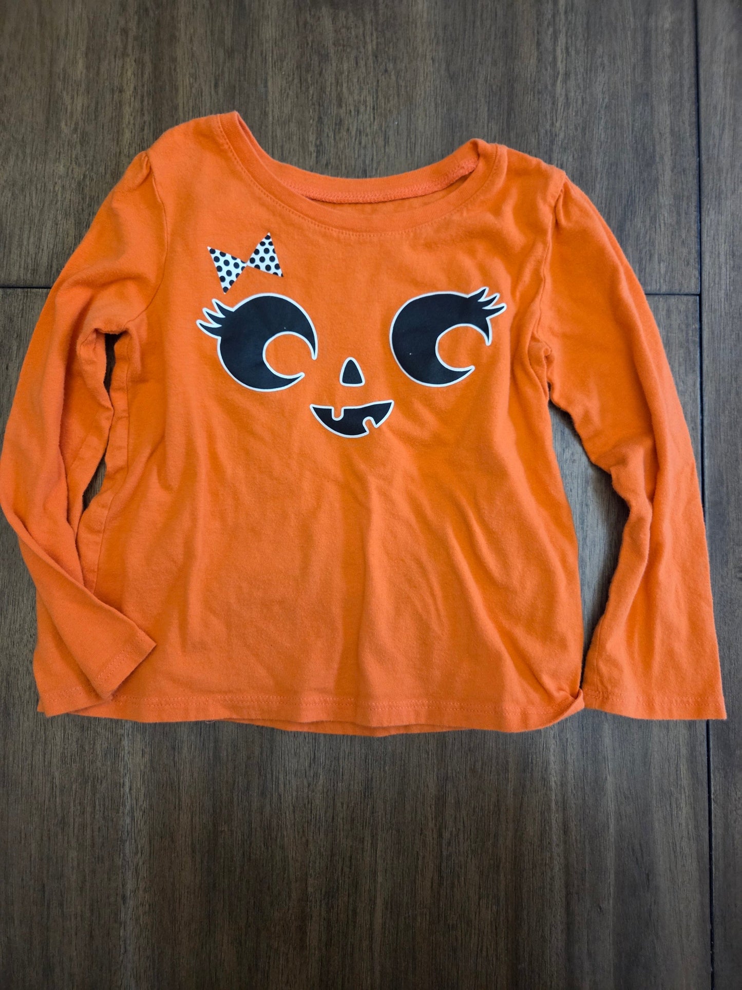 REDUCED Seller 184 halloween top bundle size 4t