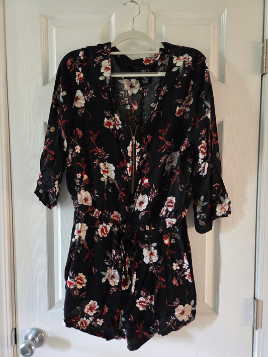 Seller 184 Women's Rue 21 flower romper size XL