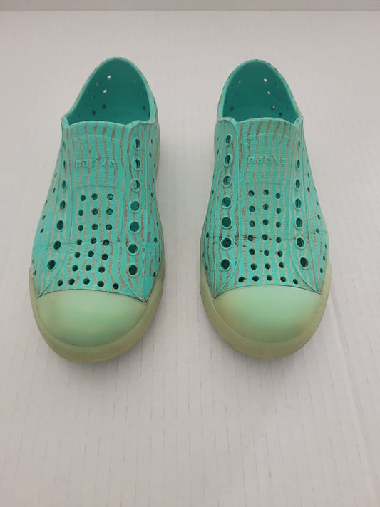 #109 Native Glow in the Dark Jeffersons Girls Size 12