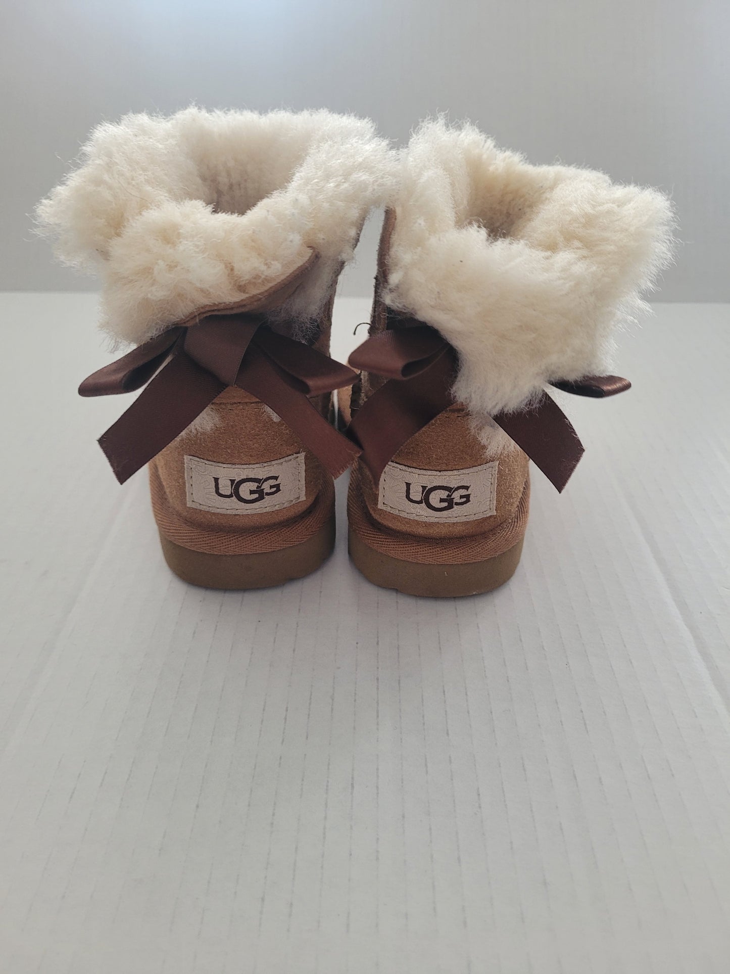 #109 Ugg Mini Bailey Bow Booties Girls Size 7