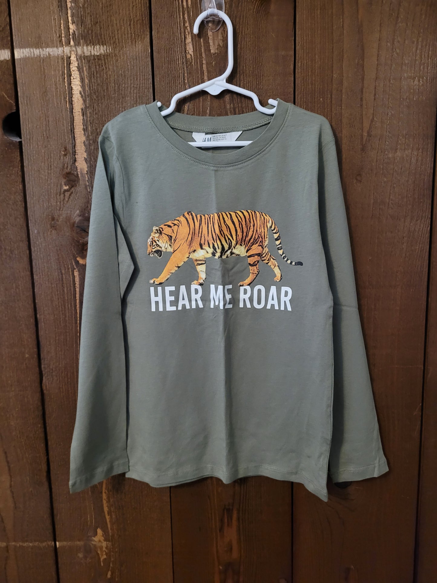#109 H&M Tiger Long-Sleeve Top Boys Size 6/7