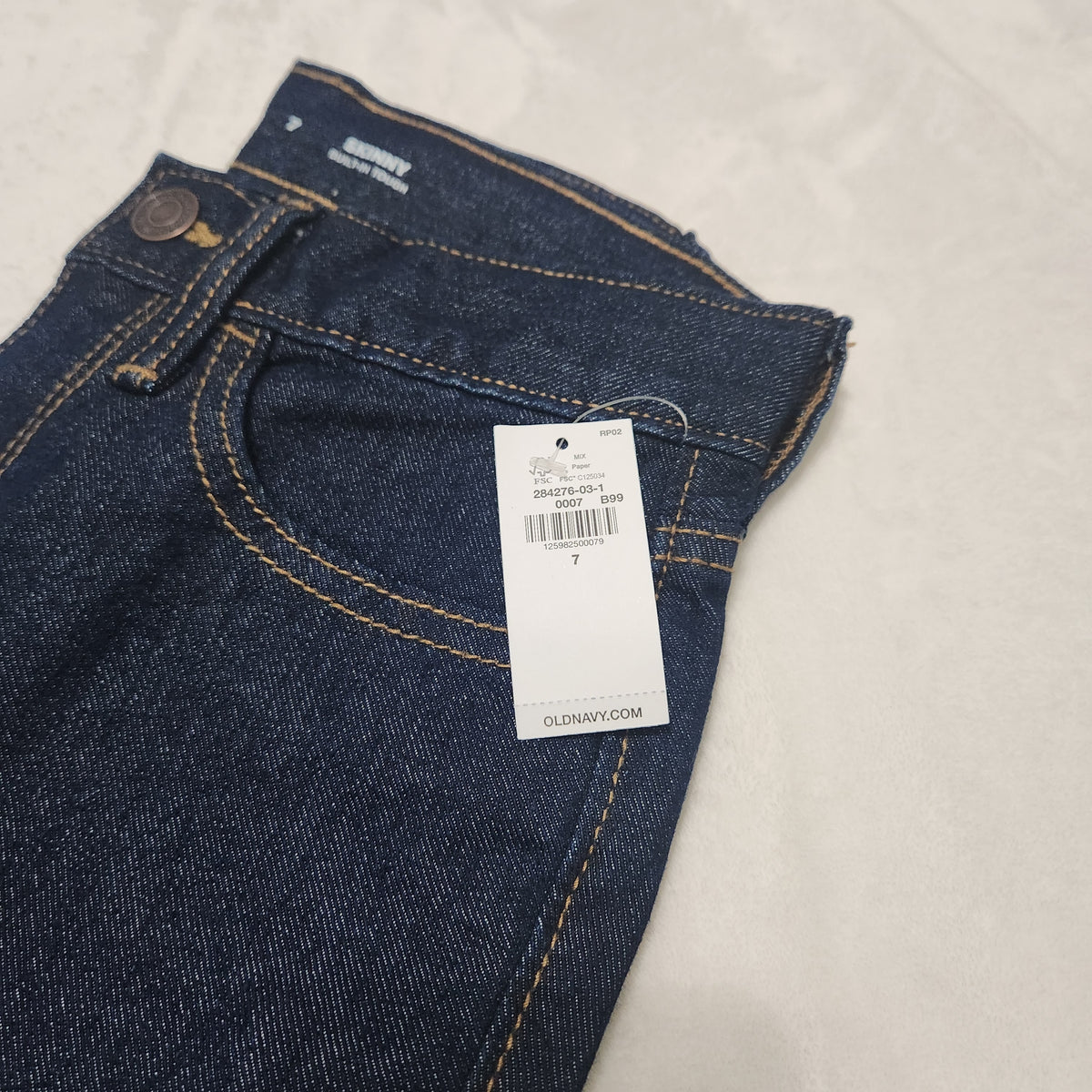 #167 NWT Old Navy 7 Dark Denim Skinny Built- In Tough Jeans