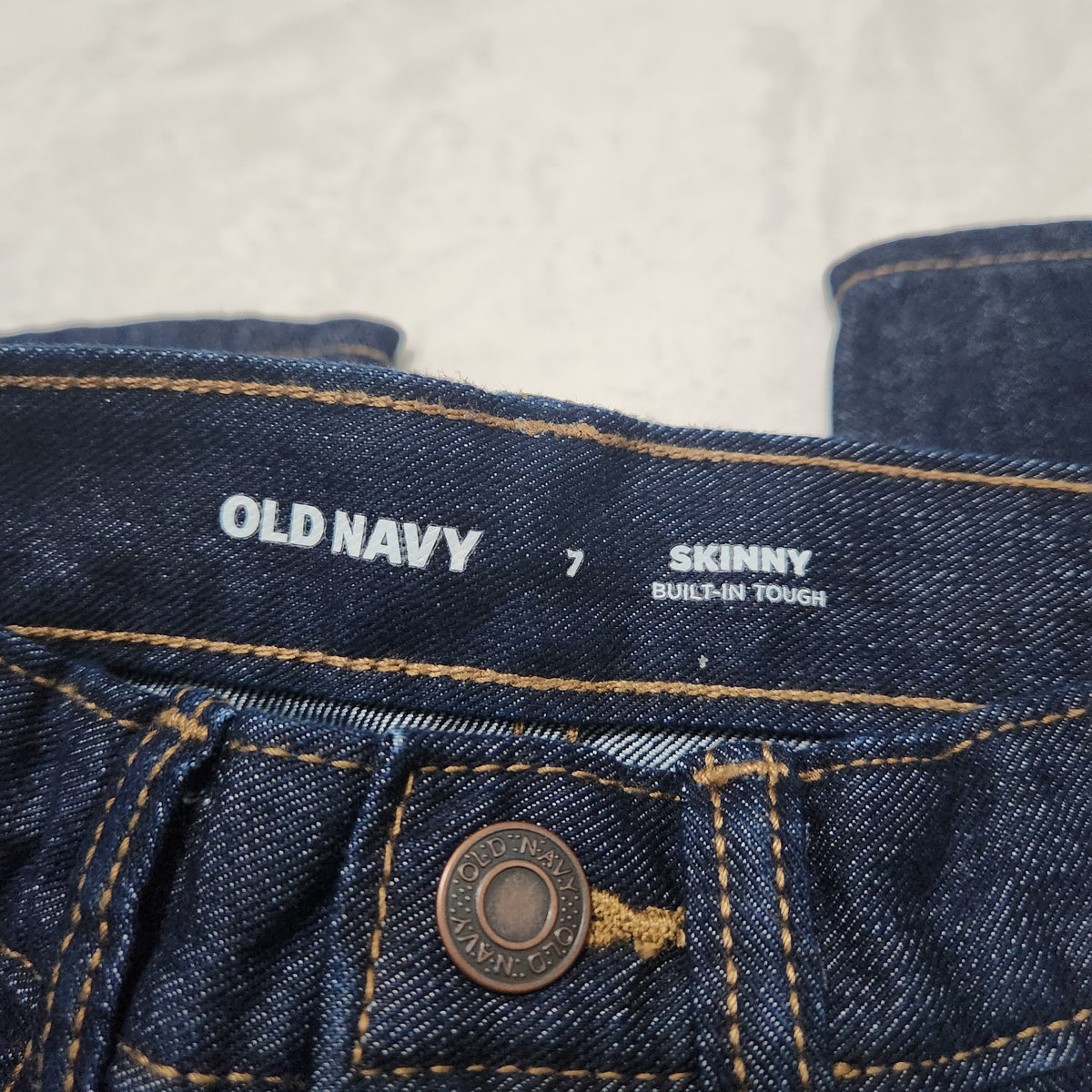 #167 NWT Old Navy 7 Dark Denim Skinny Built- In Tough Jeans