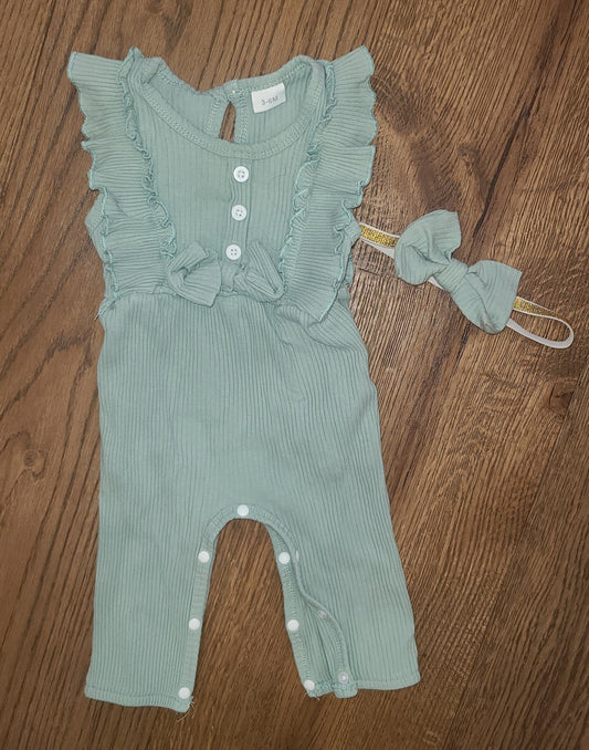 Seller #4 - 3-6 month girl Sage green outfit with matching bow