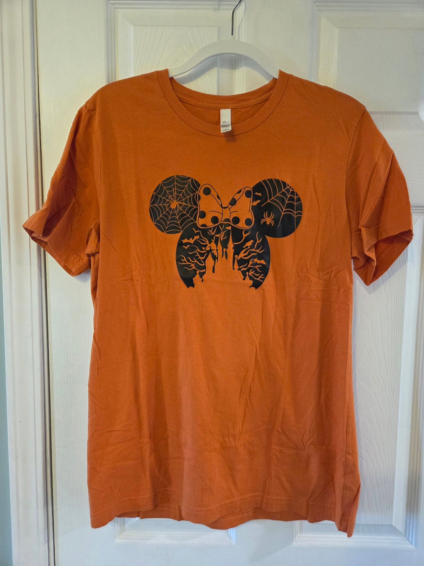 REDUCED Seller 184 Women's Disney tops size L/XL