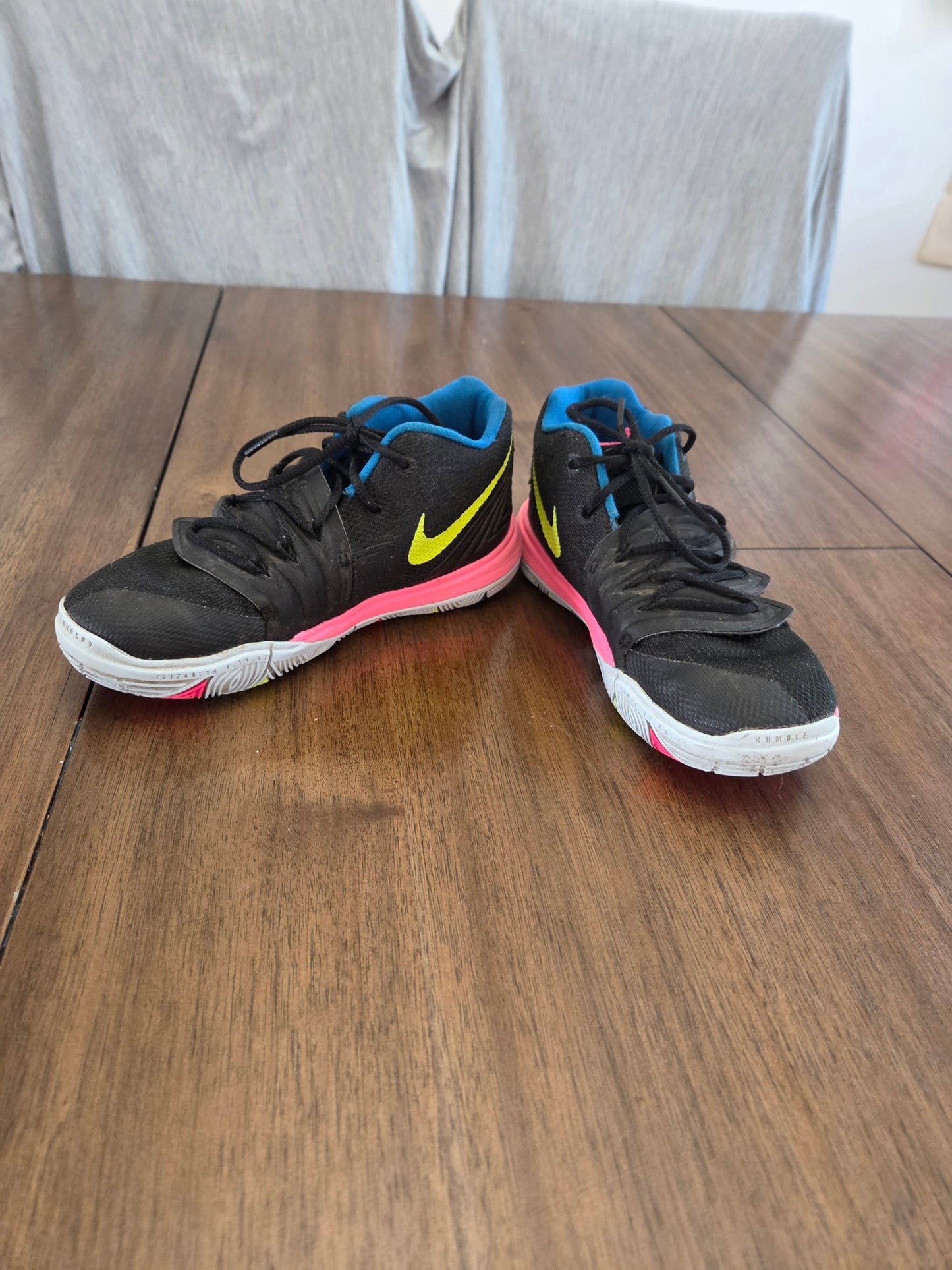 REDUCED Seller 184 boys Nike Kyrie Irving shoes size 1