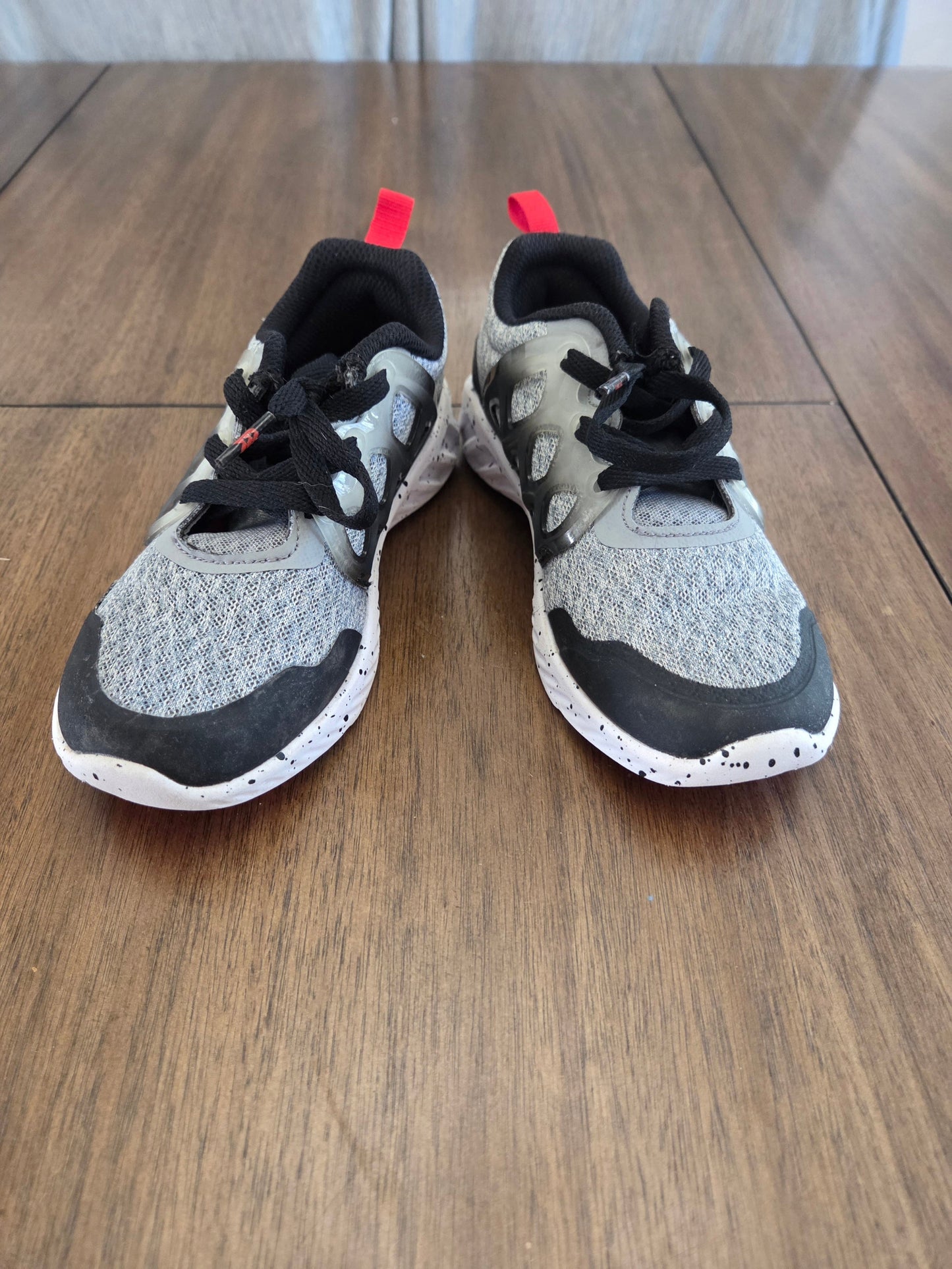 REDUCED Seller 184 boys ortholite shoes size 1