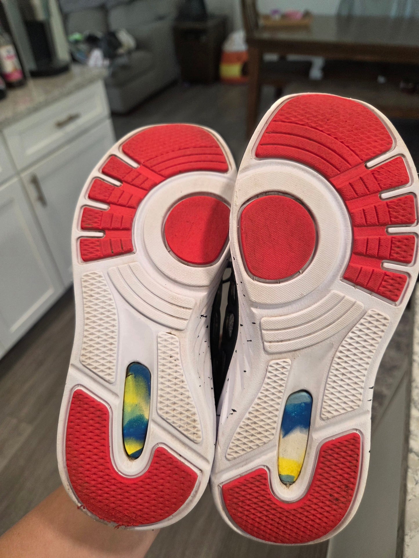 REDUCED Seller 184 boys ortholite shoes size 1