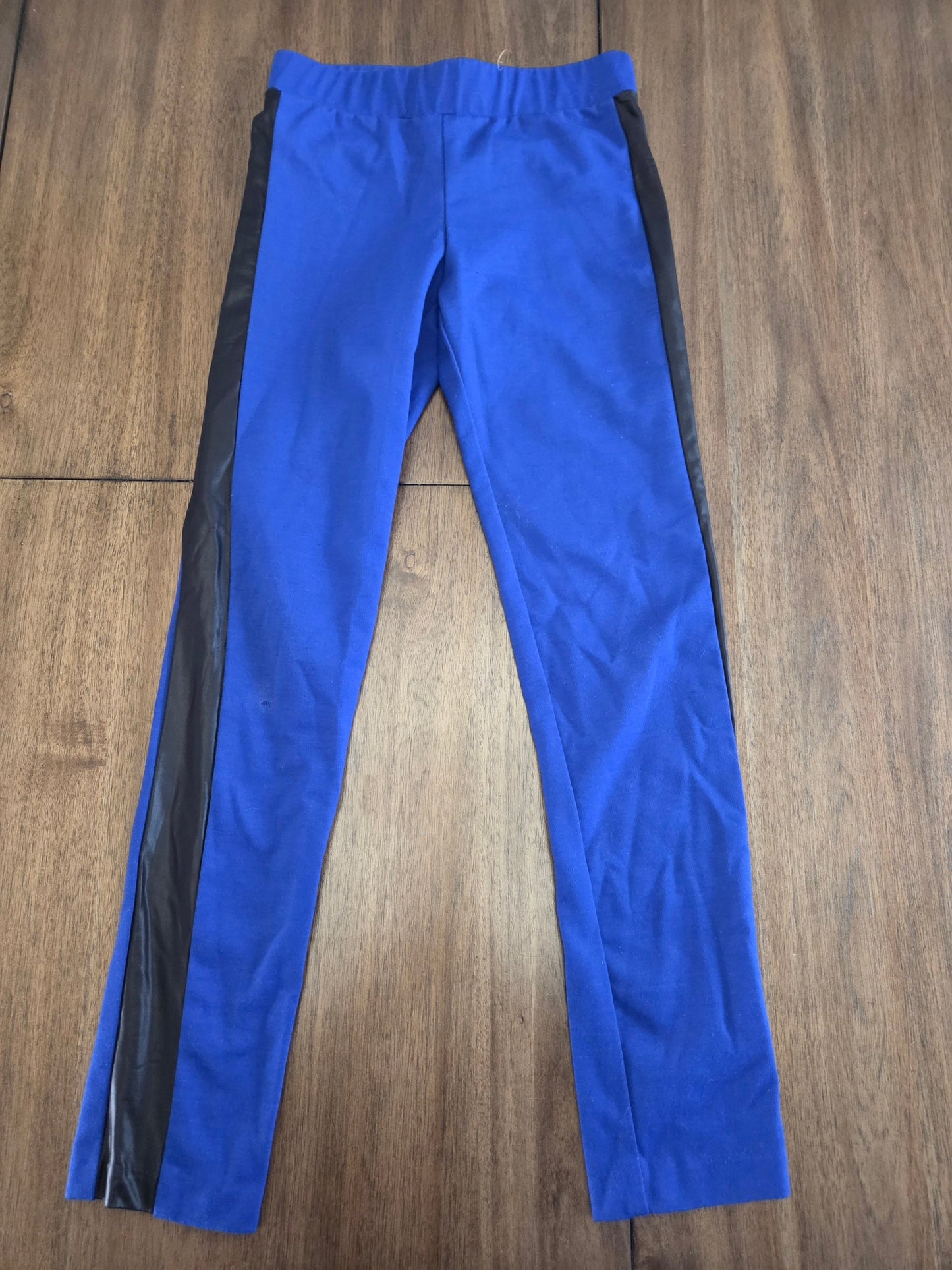 REDUCED Seller 184 girls mixed sweatpant bottoms size medium.