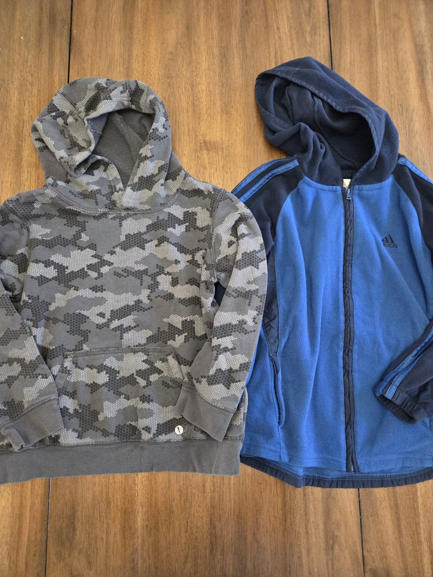 REDUCED Seller 184 boys zip up and hoodie size 7