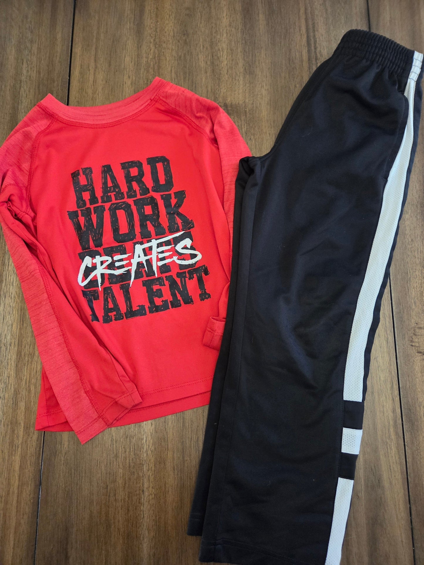 REDUCED Seller 184 boys MTA athletic outfit size 6/7