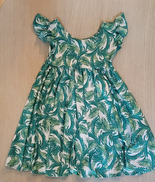 REDUCED: #9---  Girls 3-4. Full Twirl dress perfect for spinning!