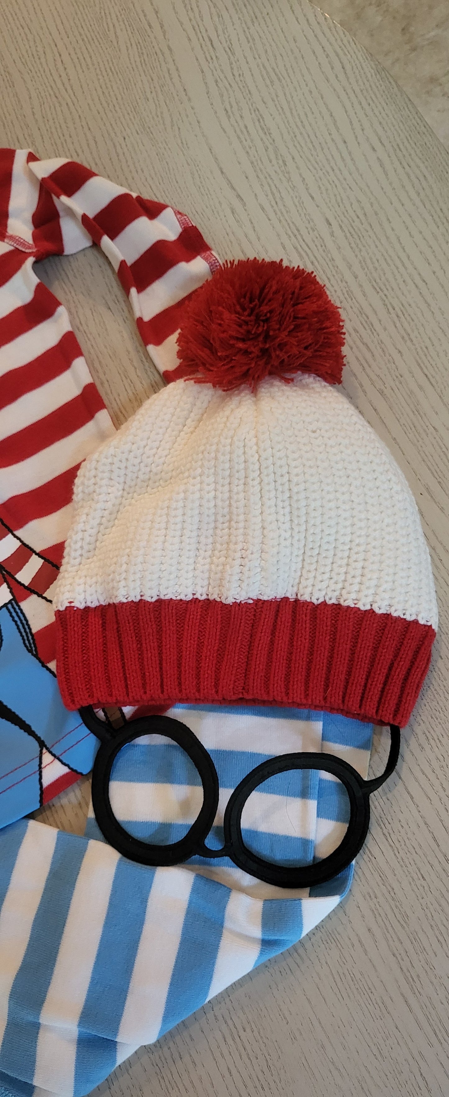 REDUCED: #9- -- Boys 3T. Hanna Andersson Where's Waldo pjs with Waldo cap