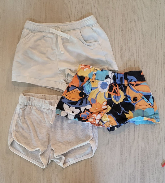 REDUCED: #9--- Girls 3T. Shorts Bundle plus one capri leggings.
