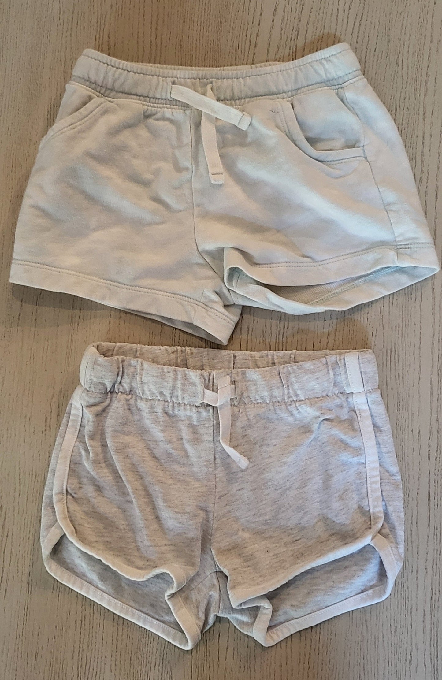 REDUCED: #9--- Girls 3T. Shorts Bundle plus one capri leggings.