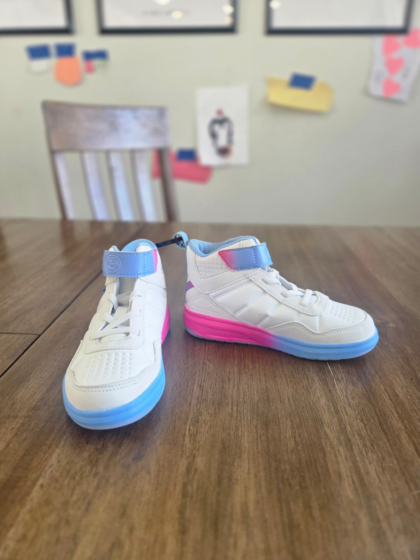 Seller 184 girls and 1 shoes size 11