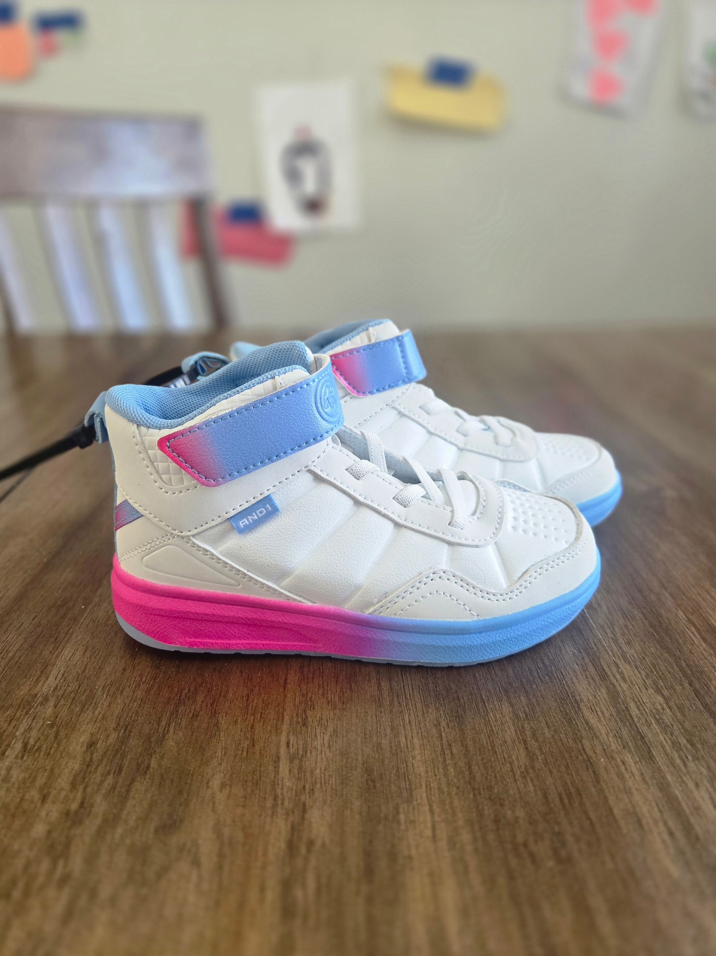 Seller 184 girls and 1 shoes size 11