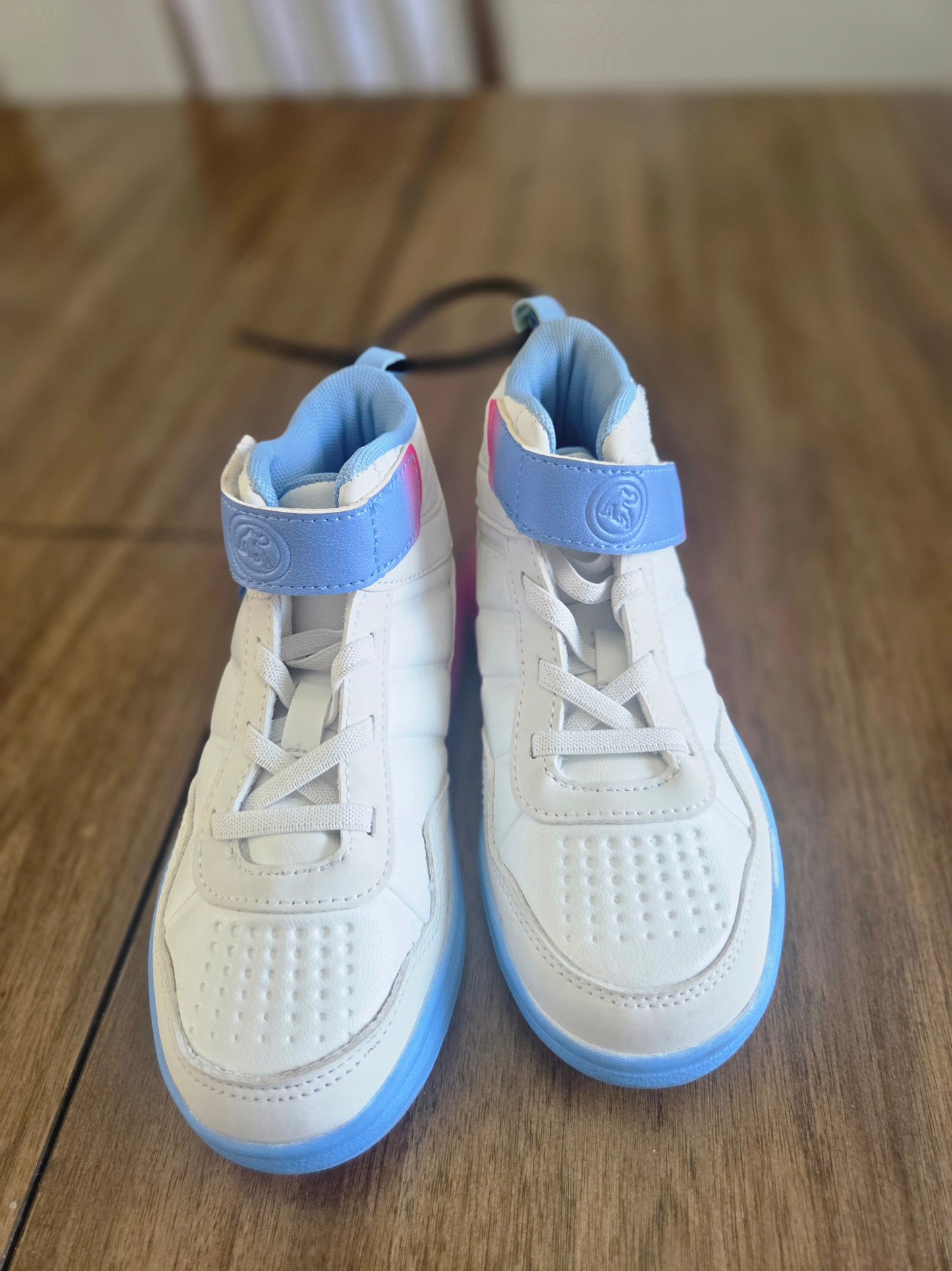 Seller 184 girls and 1 shoes size 11