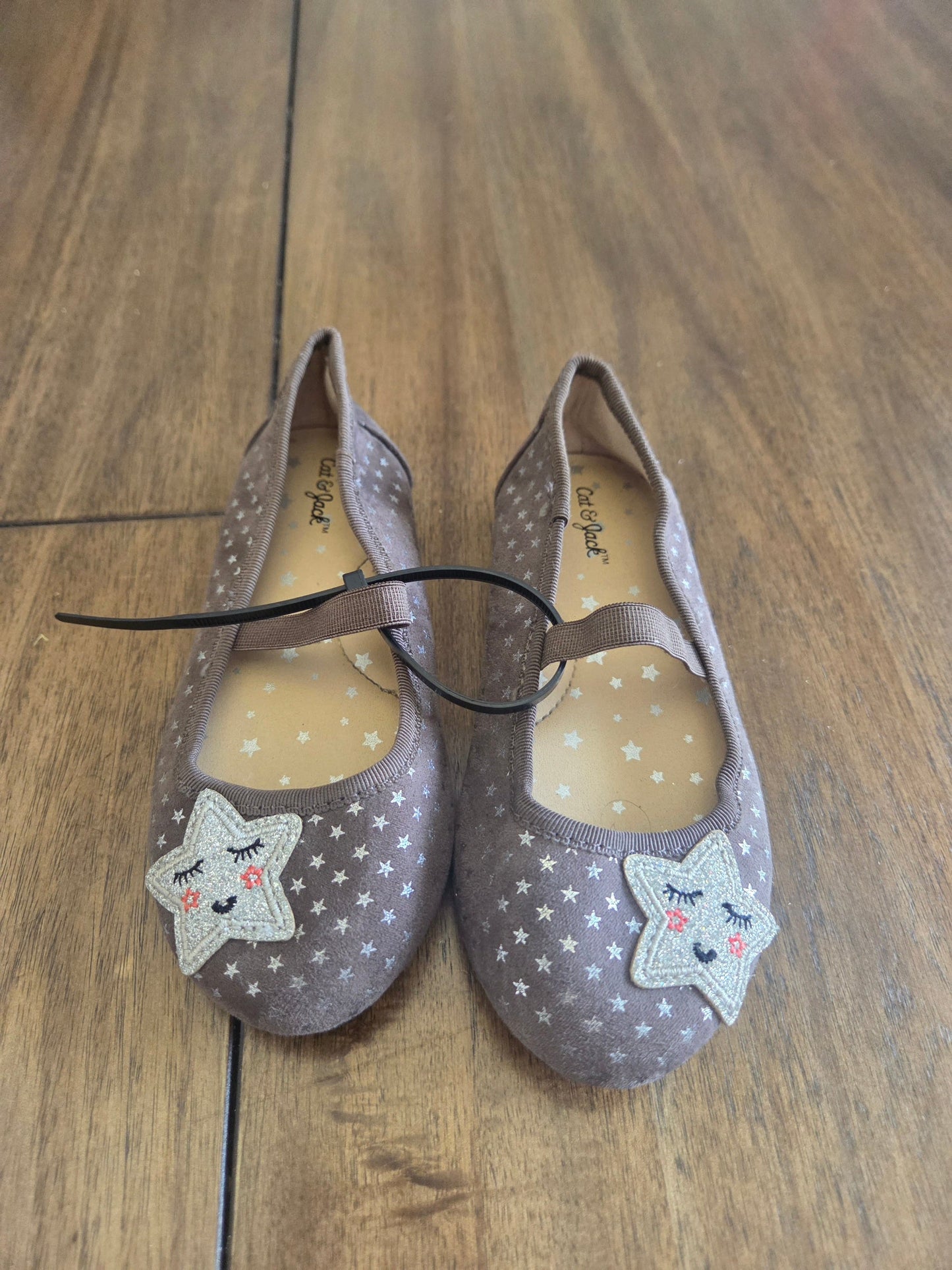 REDUCED Seller 184 Girls cat and jack shoes size 9