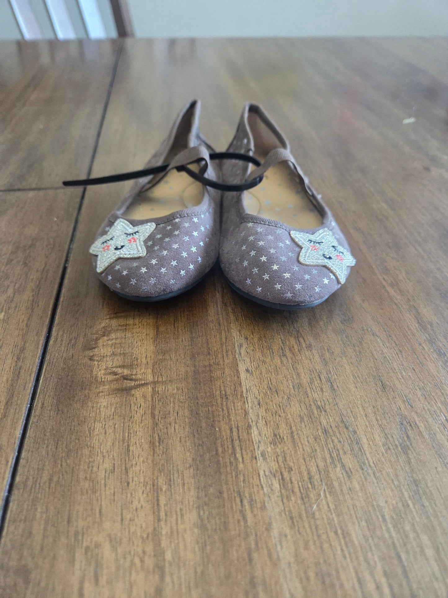 REDUCED Seller 184 Girls cat and jack shoes size 9