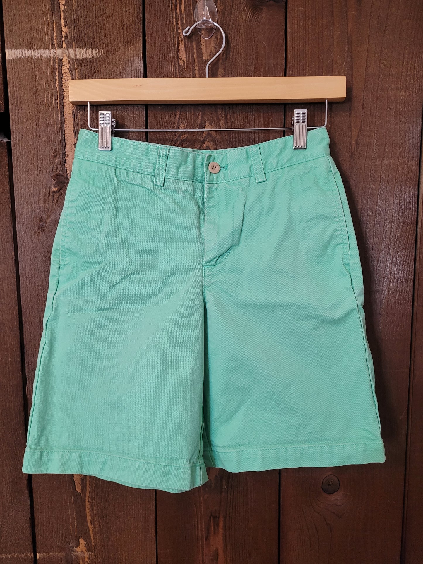 #111 Vineyard Vines Green Shorts Boys Size 12
