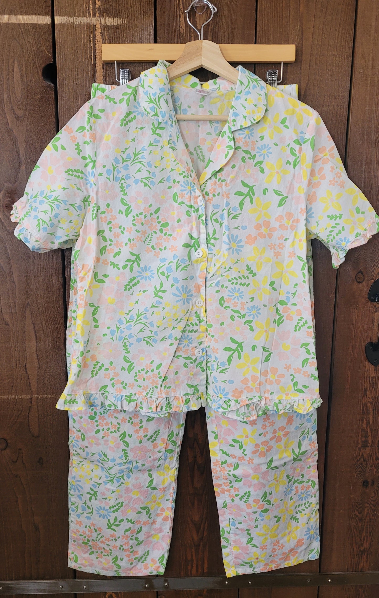 #111 Spring Flower Ruffle Pajamas Women Size M