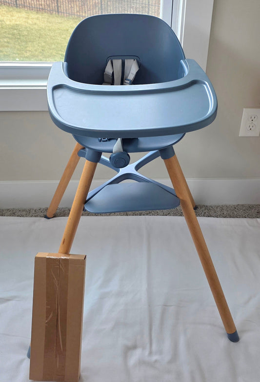 #190 Lalo Blue Highchair w/legs to Convert to Play Chair
