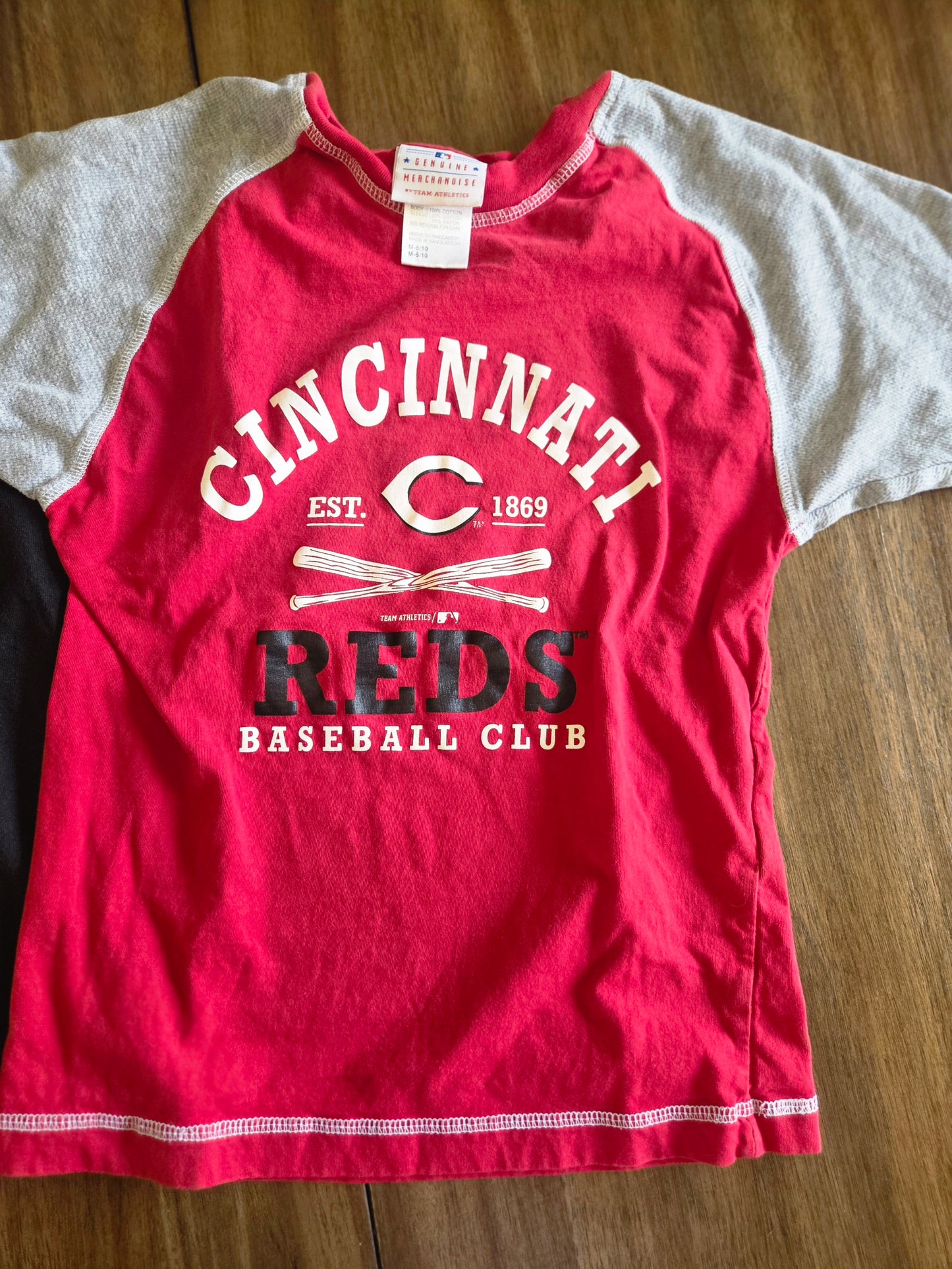 Seller 184 boys sports shirts size 8