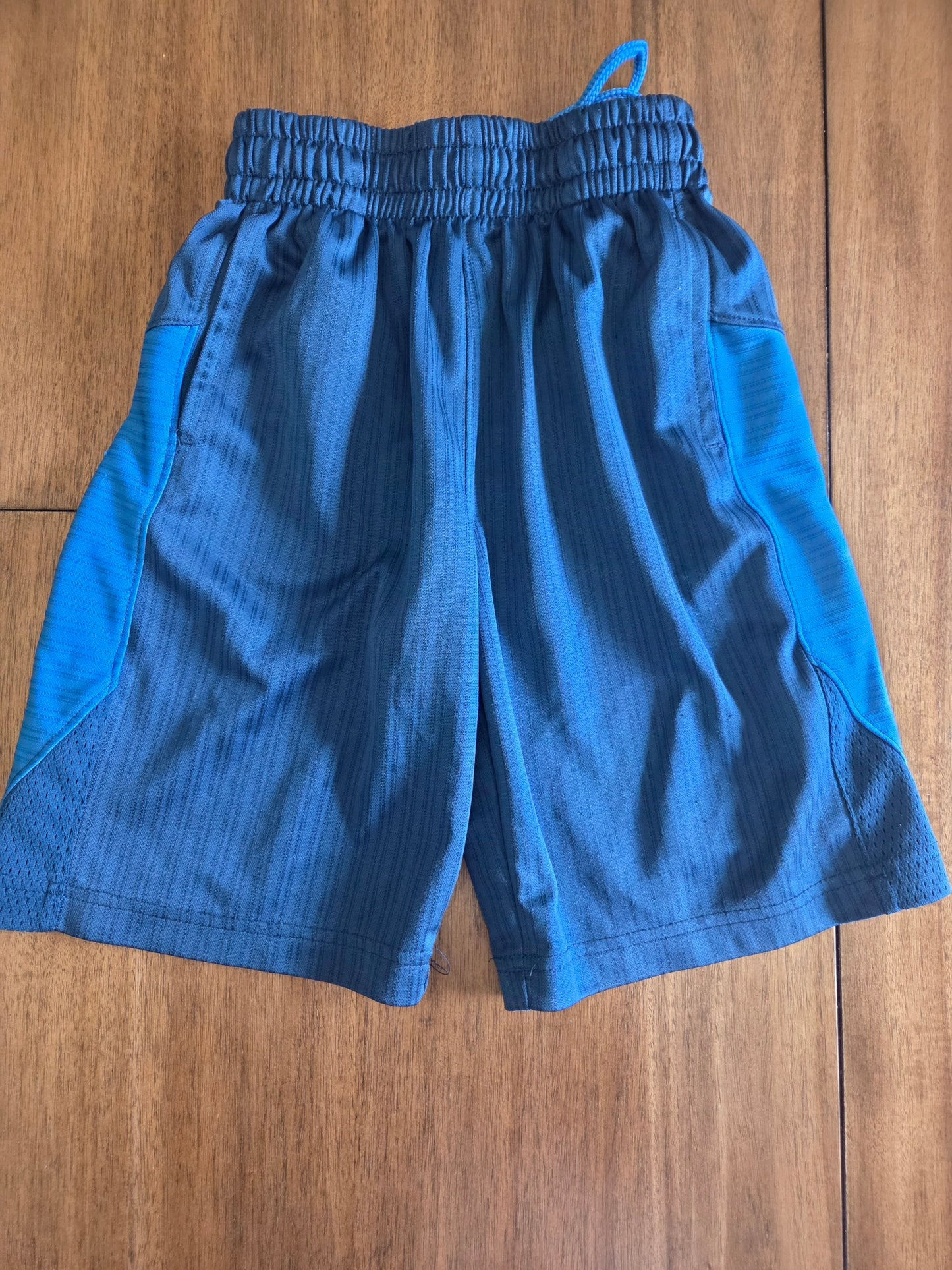 Seller 184 boys athletic shorts size 6/7