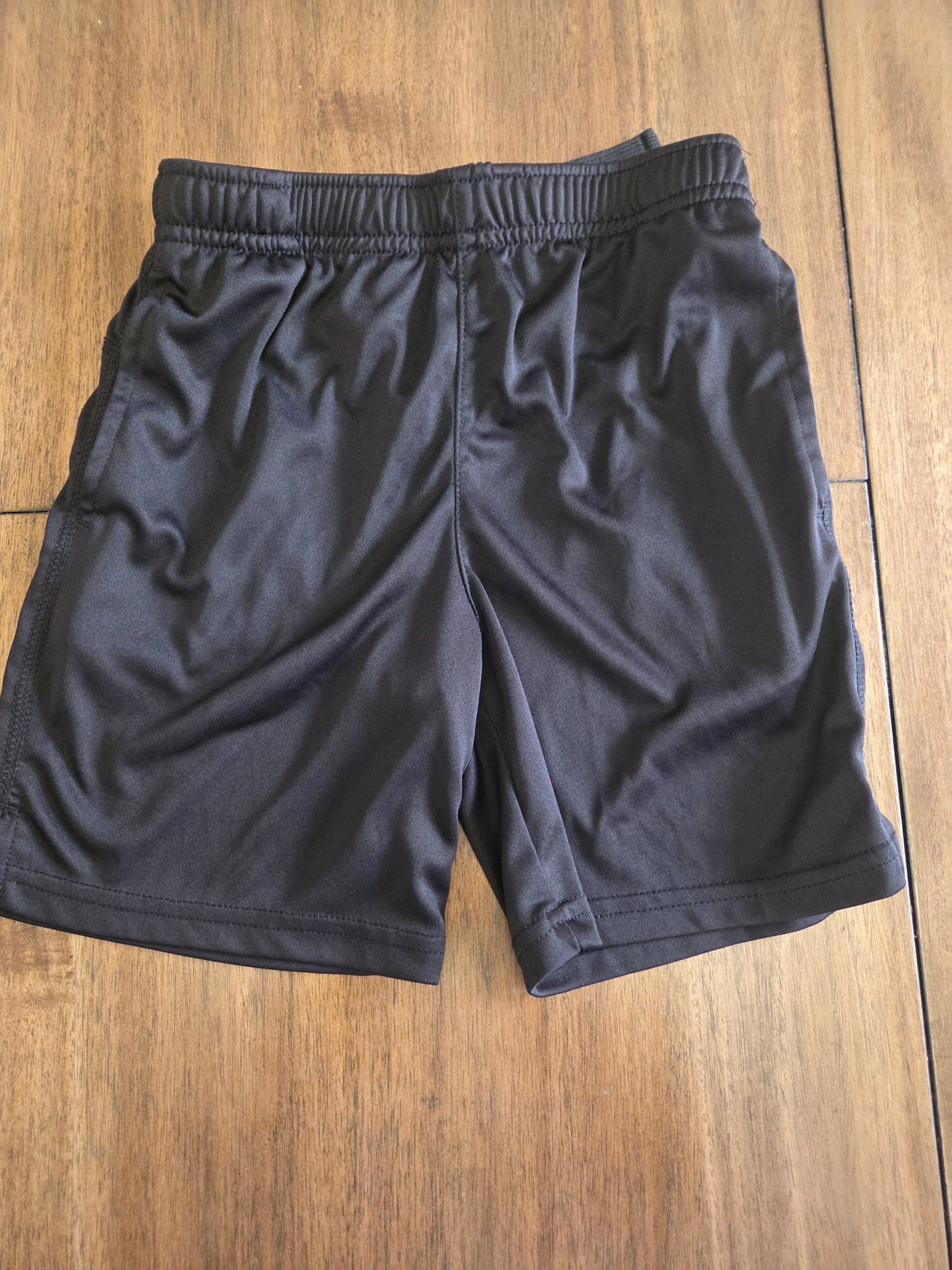 Seller 184 boys athletic shorts size 6/7