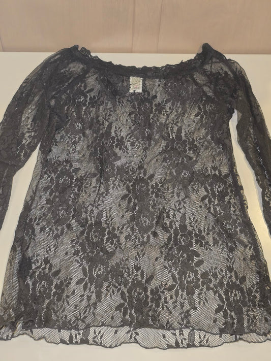 #131 Kiwi black lace long sleeve shell sz M