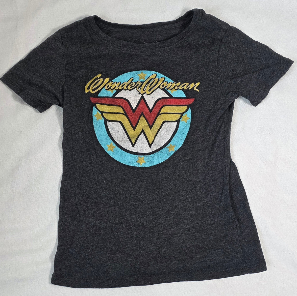 #190 Girls S (6) Wonder Woman T-shirt