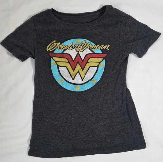#190 Girls S (6) Wonder Woman T-shirt