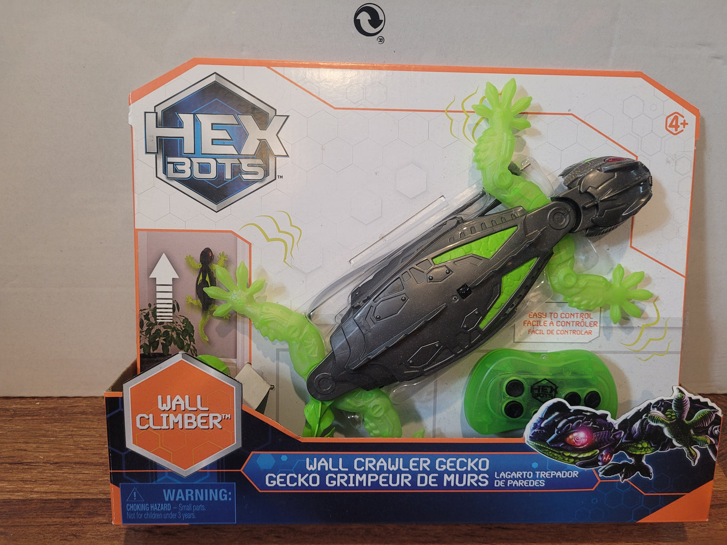 *REDUCED* #44 NIB HexBots Wall Crawler Gecko