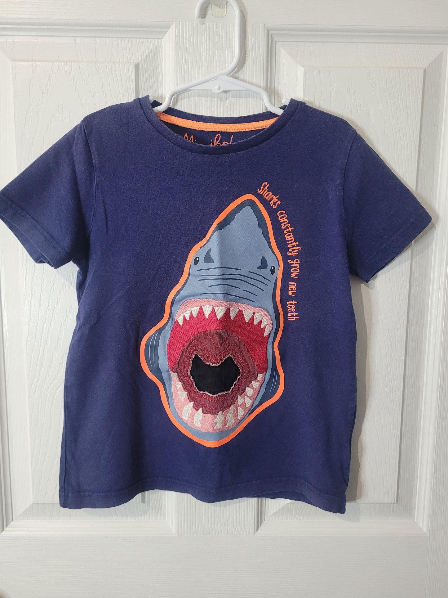 #44 Mini Boden Embroidered Shark Tee Boys Size 7-8Y