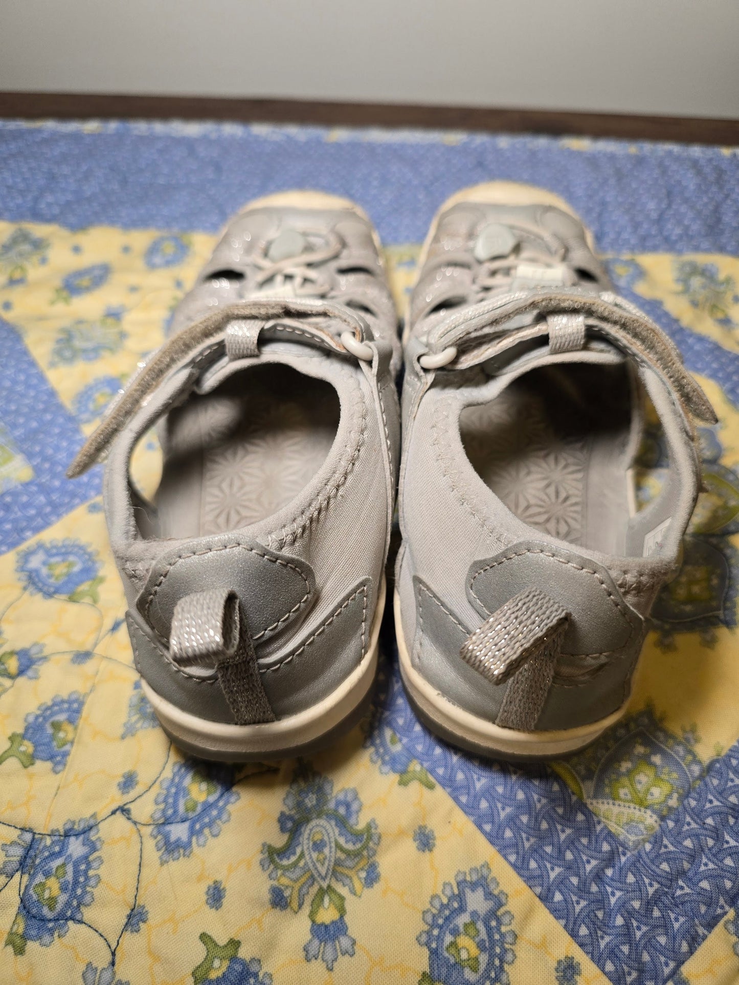 #131 REDUCED Keen silver water sandals sz 13