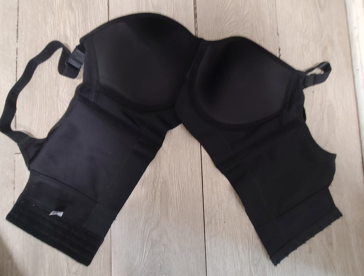 #66  unbranded black padded bra size 40D