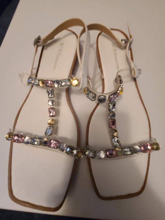 #66 womens Bcbgeneration size 10 sandals