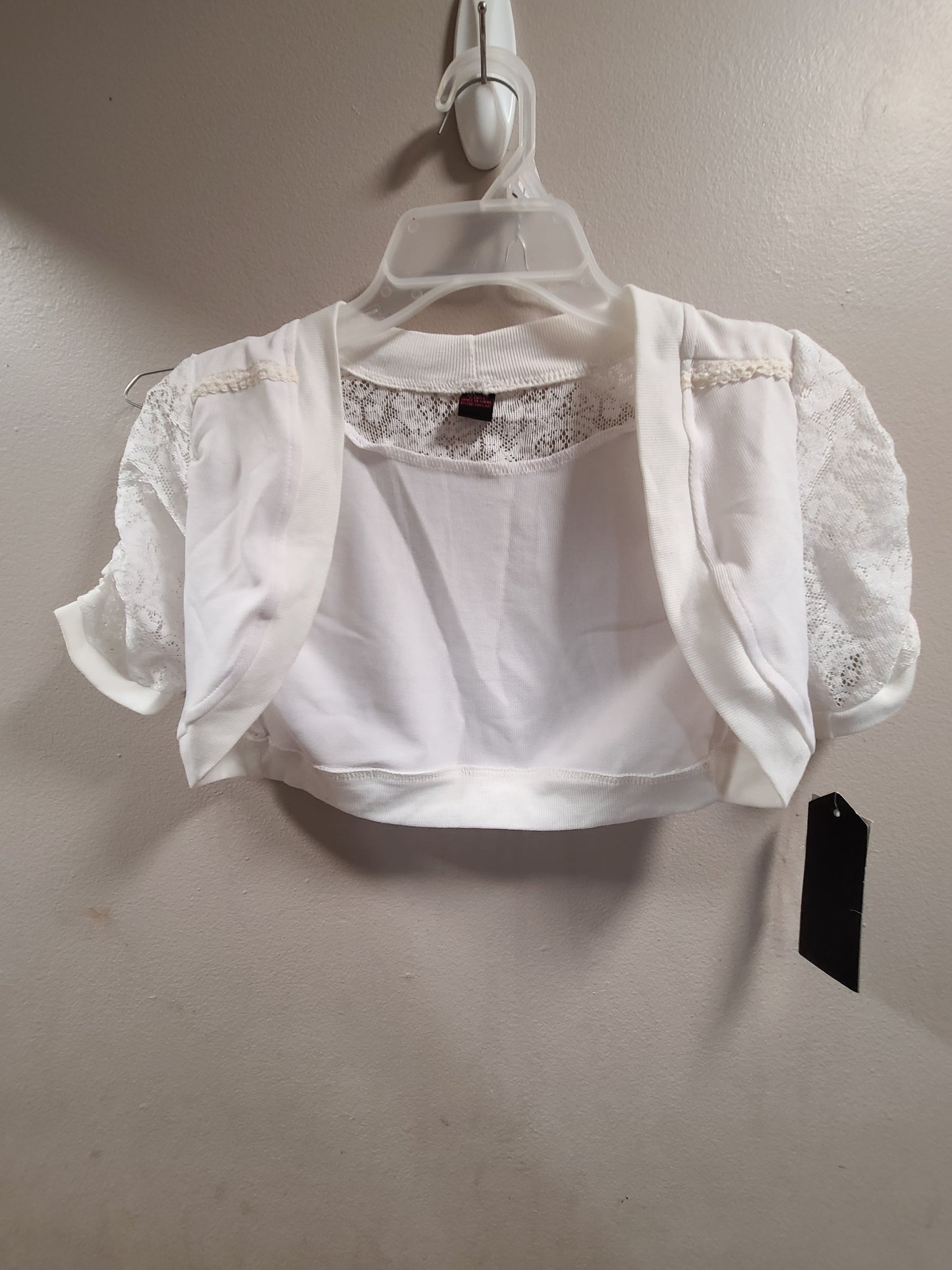 #66  girls white cardigan size L (6x)