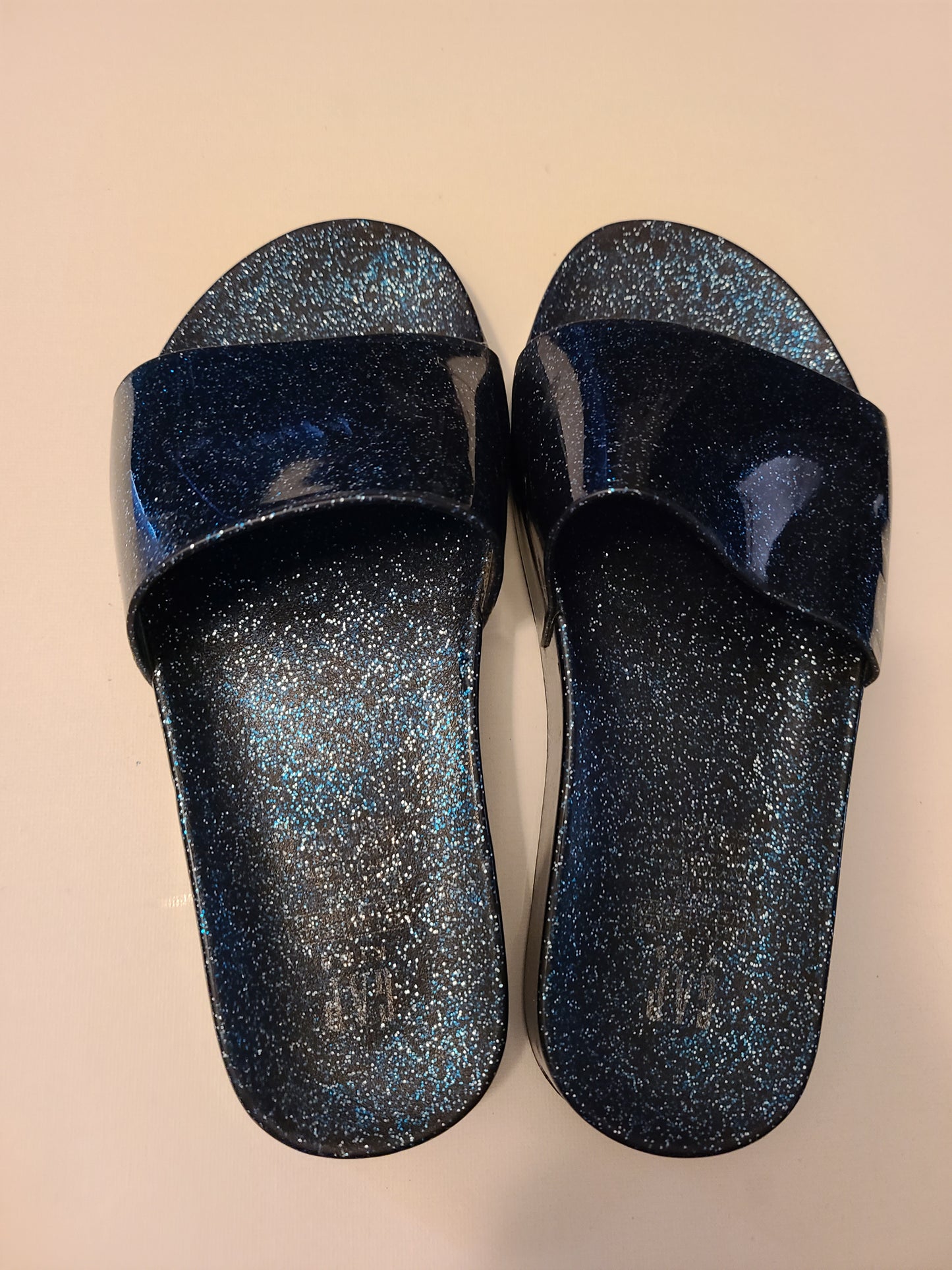 #66 Gap kids girls jelly slides size 1/2