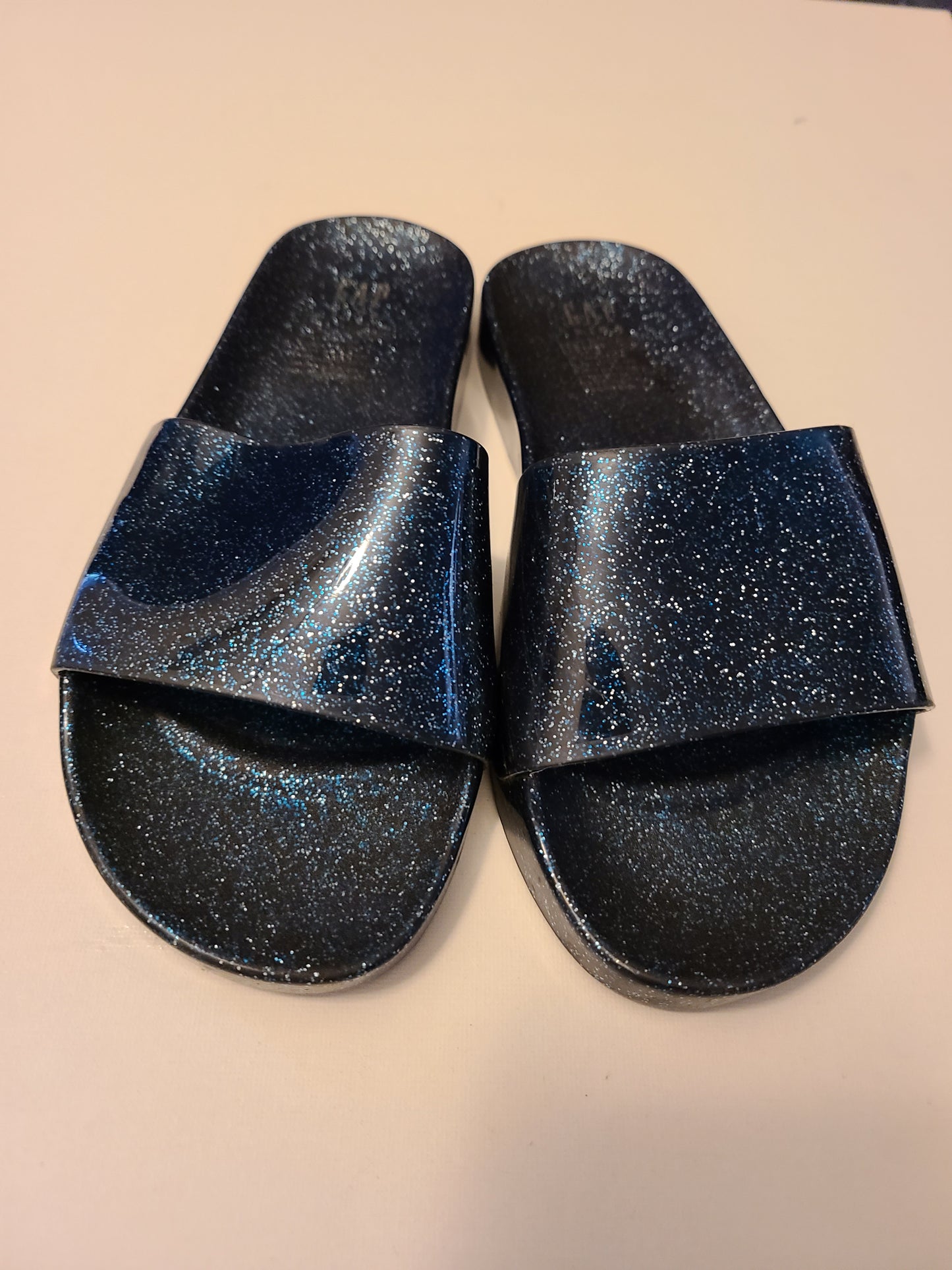 #66 Gap kids girls jelly slides size 1/2