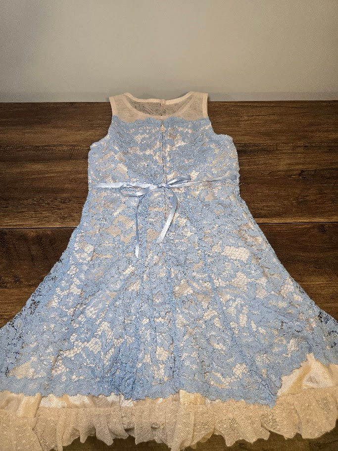 #131 REDUCED Zunie lace dress sz 6