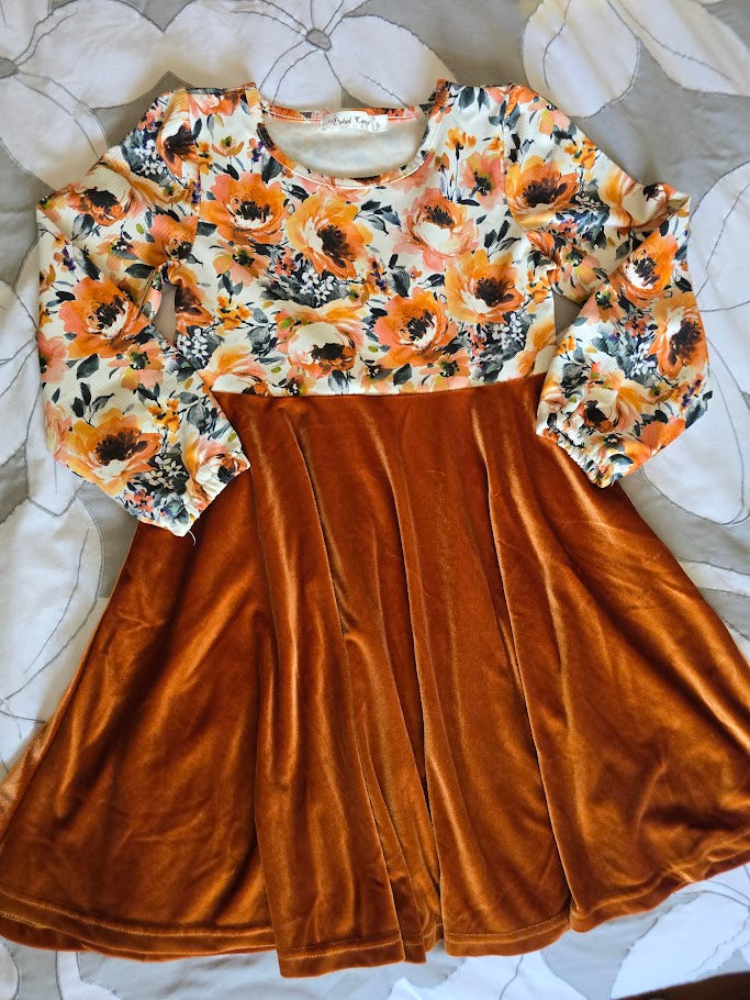 #131 Fall Floral and velvet dress sz 6
