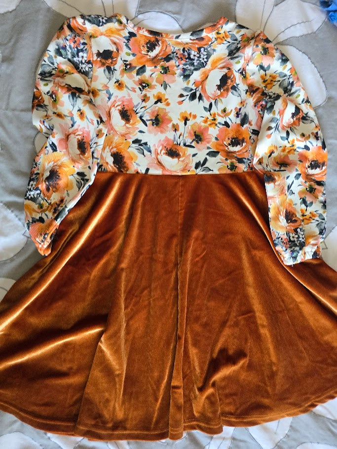 #131 Fall Floral and velvet dress sz 6